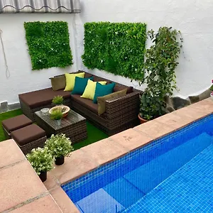 https://casa-la-parra-nerja.1costadelsol.com